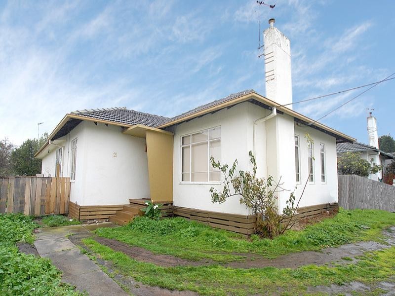 11 Reid Court, Dandenong North VIC 3175