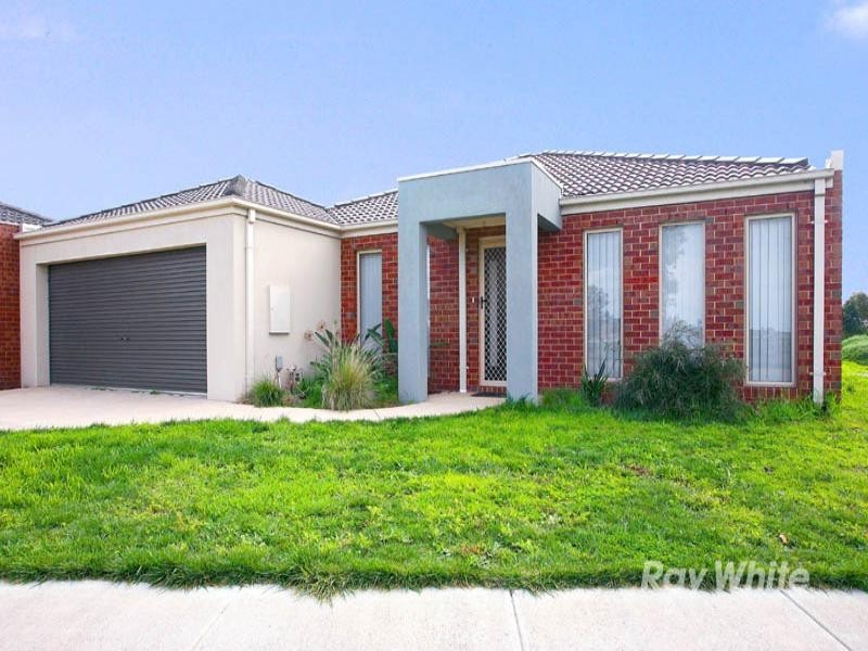 30 Donnici Drive, Keysborough VIC 3173