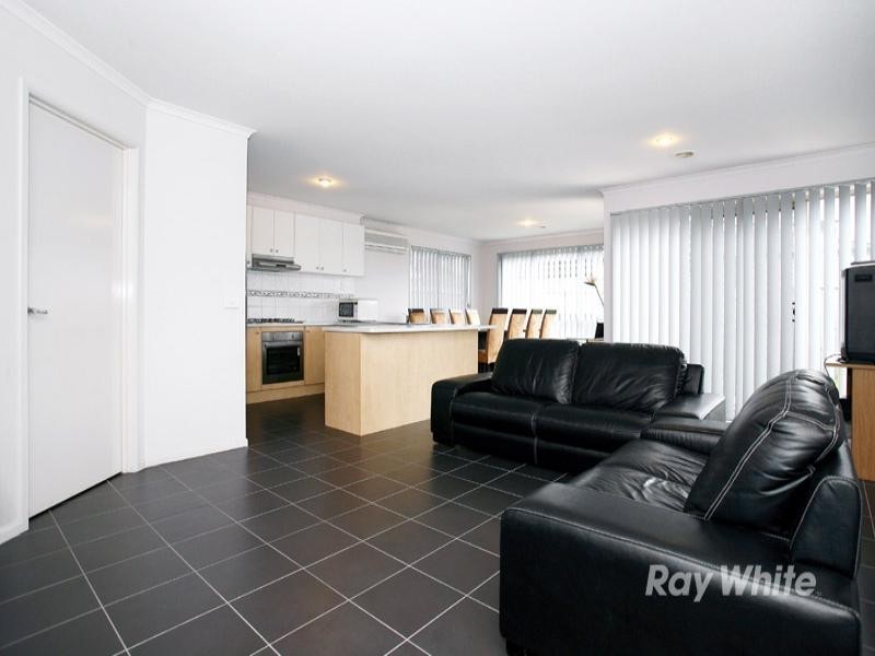 30 Donnici Drive, Keysborough VIC 3173