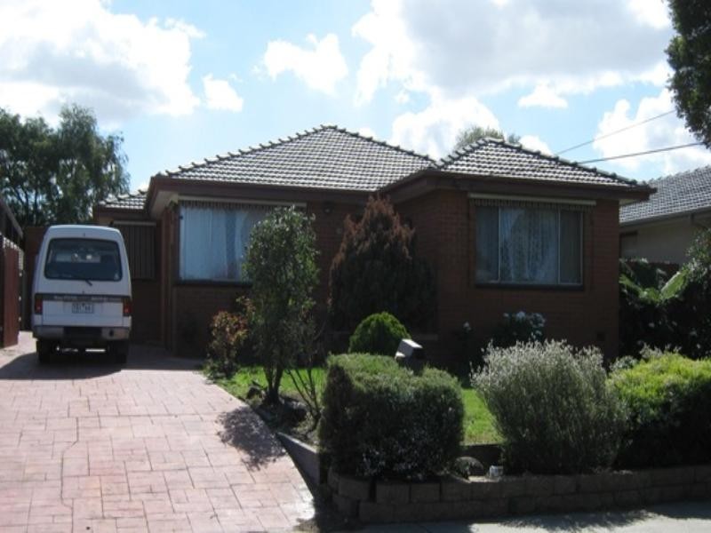 39 First Avenue, Dandenong North VIC 3175