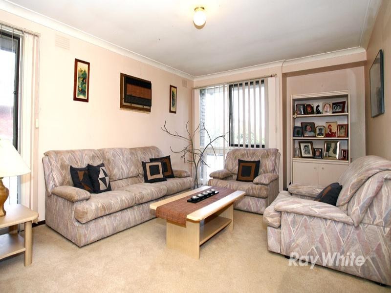 15 Wincanton Court, Noble Park North VIC 3174