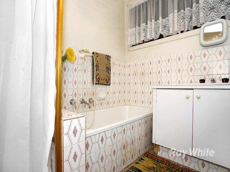 15 Wincanton Court, Noble Park North VIC 3174