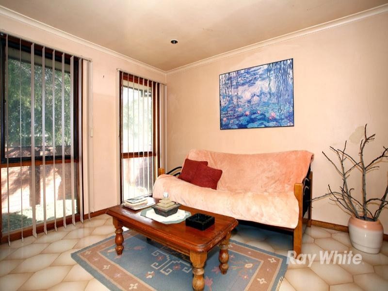 15 Wincanton Court, Noble Park North VIC 3174