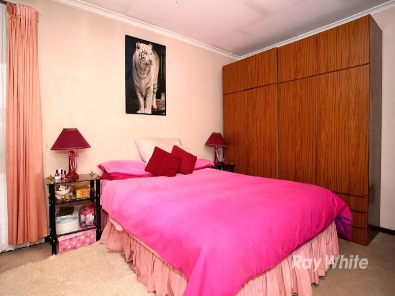 15 Wincanton Court, Noble Park North VIC 3174