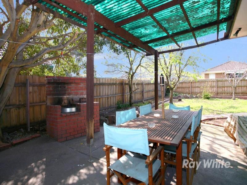 15 Wincanton Court, Noble Park North VIC 3174