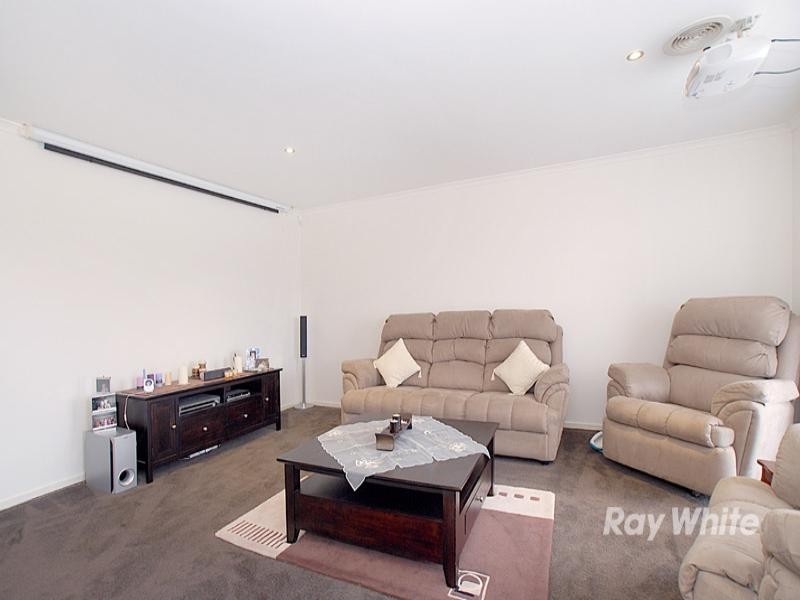 29 Springhill Drive, Cranbourne VIC 3977