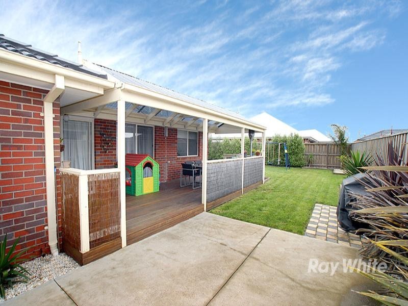 29 Springhill Drive, Cranbourne VIC 3977