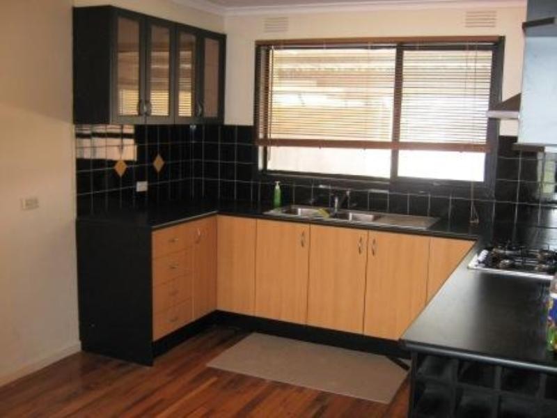 6 Maralinga Avenue, Keysborough VIC 3173