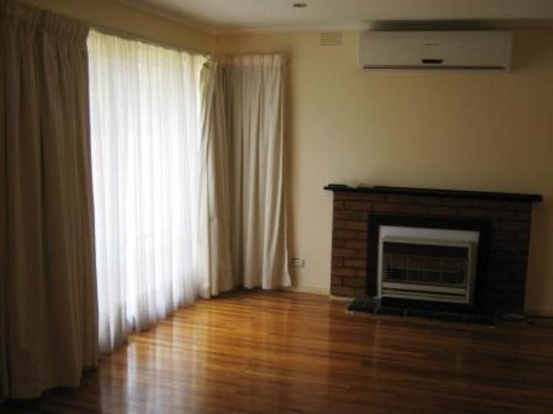 6 Maralinga Avenue, Keysborough VIC 3173