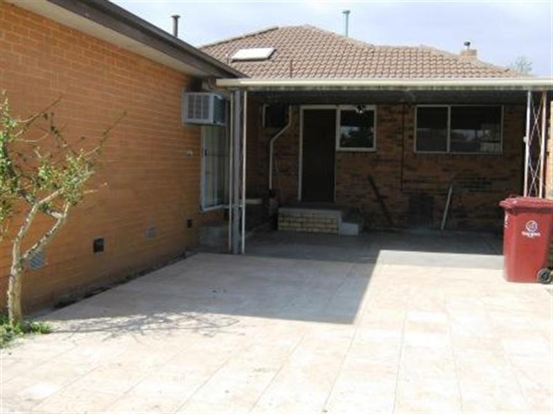 6 Maralinga Avenue, Keysborough VIC 3173