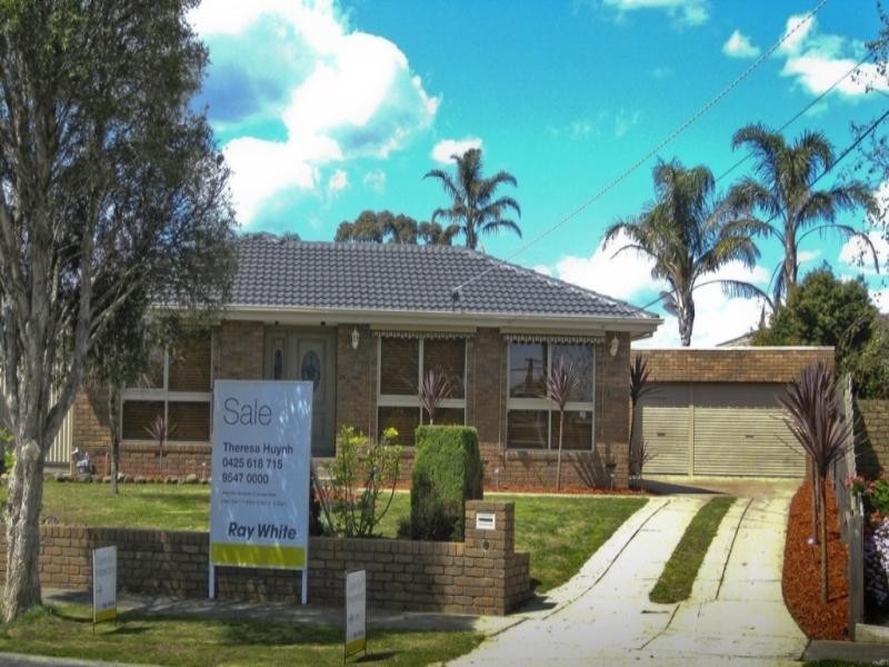 4 Matthews Place, Dandenong North VIC 3175