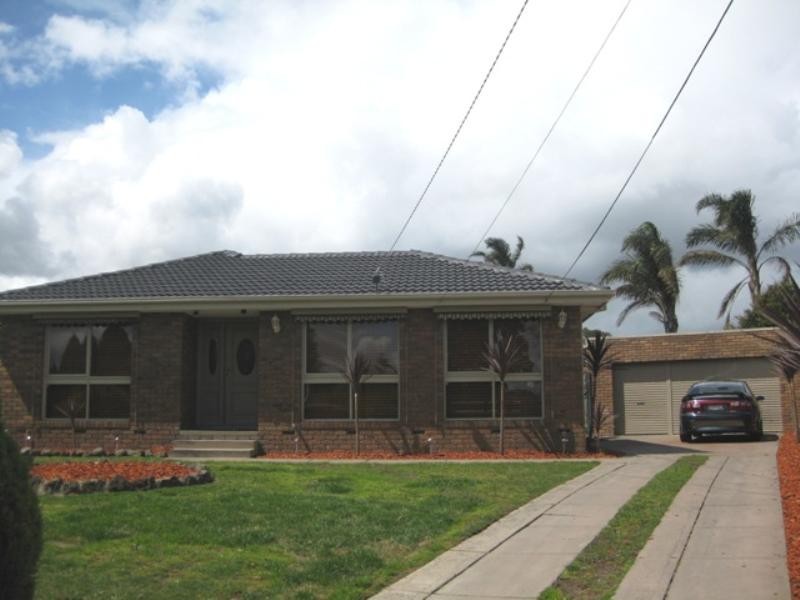 4 Matthews Place, Dandenong North VIC 3175