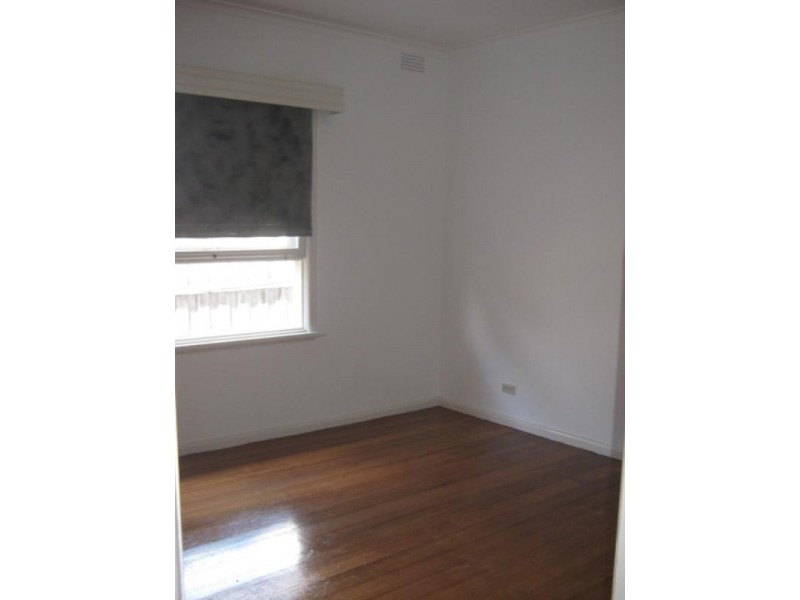 10 Holly Avenue, Dandenong VIC 3175