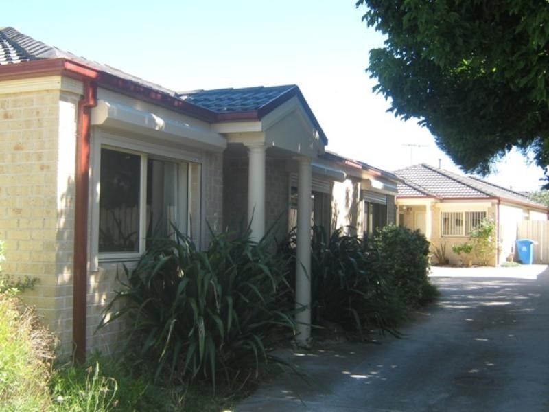 2/23 Leman Crescent, Noble Park VIC 3174