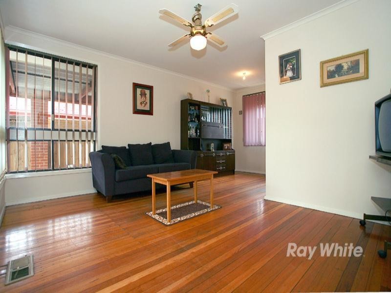 4 Bundeena Avenue, Keysborough VIC 3173