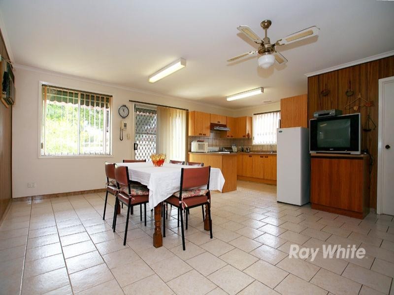 4 Bundeena Avenue, Keysborough VIC 3173