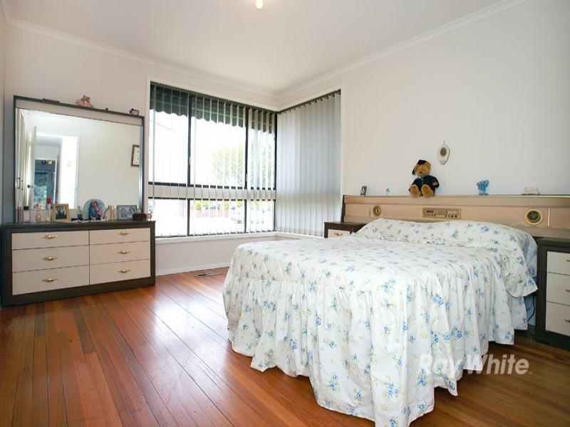 4 Bundeena Avenue, Keysborough VIC 3173