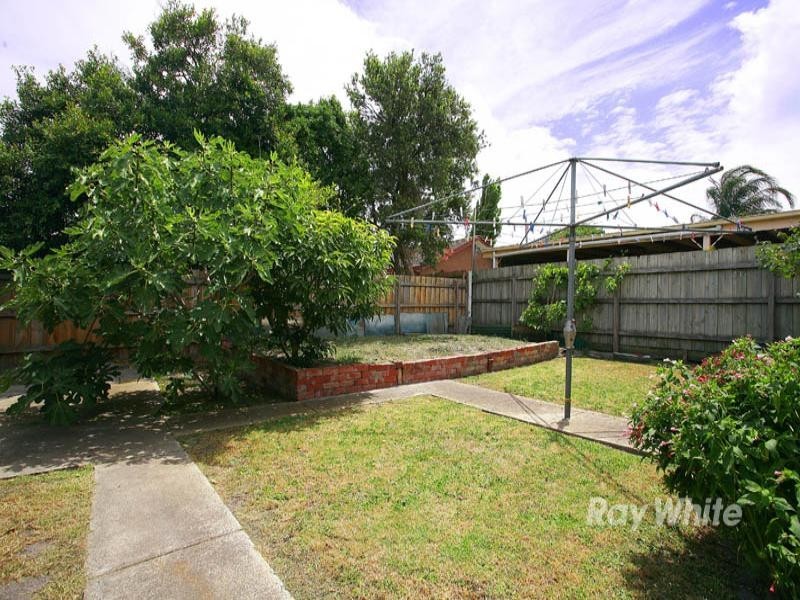 4 Bundeena Avenue, Keysborough VIC 3173