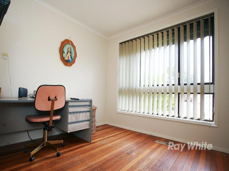 4 Bundeena Avenue, Keysborough VIC 3173