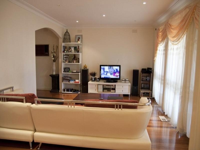 18 Juther Court, Springvale South VIC 3172