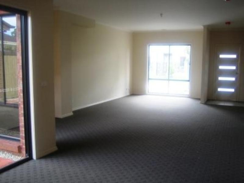 2b Treesbank Avenue, Noble Park VIC 3174