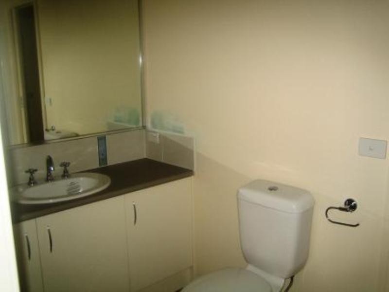 2b Treesbank Avenue, Noble Park VIC 3174