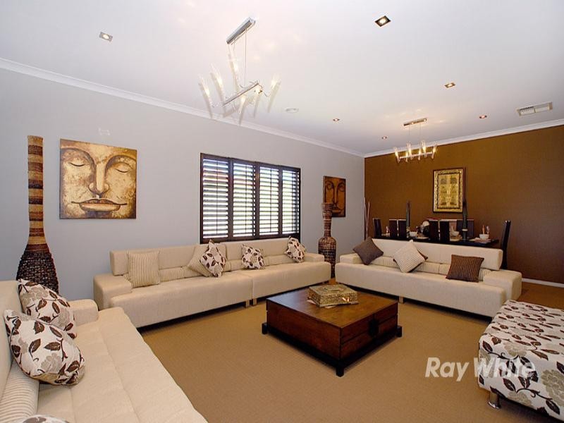 6 Golden Ash Close, Lyndhurst VIC 3975