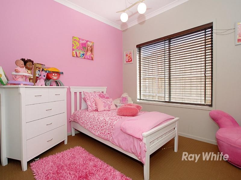 6 Golden Ash Close, Lyndhurst VIC 3975