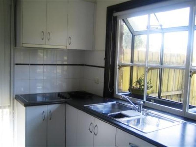 28 Elmbank Drive, Keysborough VIC 3173