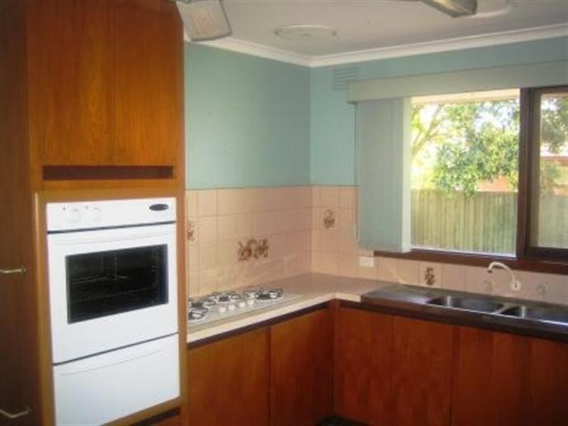 2/12 Kilberry Avenue, Springvale South VIC 3172