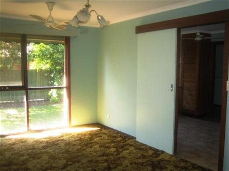 2/12 Kilberry Avenue, Springvale South VIC 3172