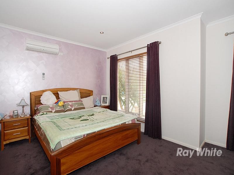 5 Golden Grove Drive, Narre Warren South VIC 3805