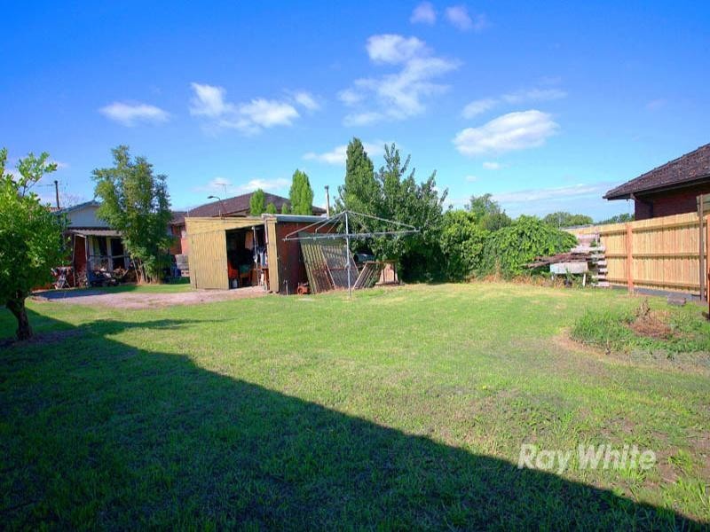 8 Carter Street, Noble Park VIC 3174