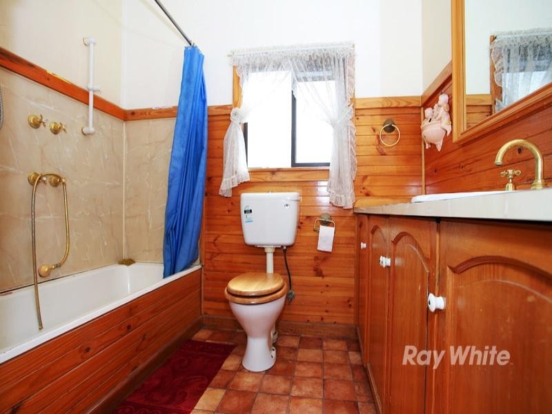 8 Carter Street, Noble Park VIC 3174