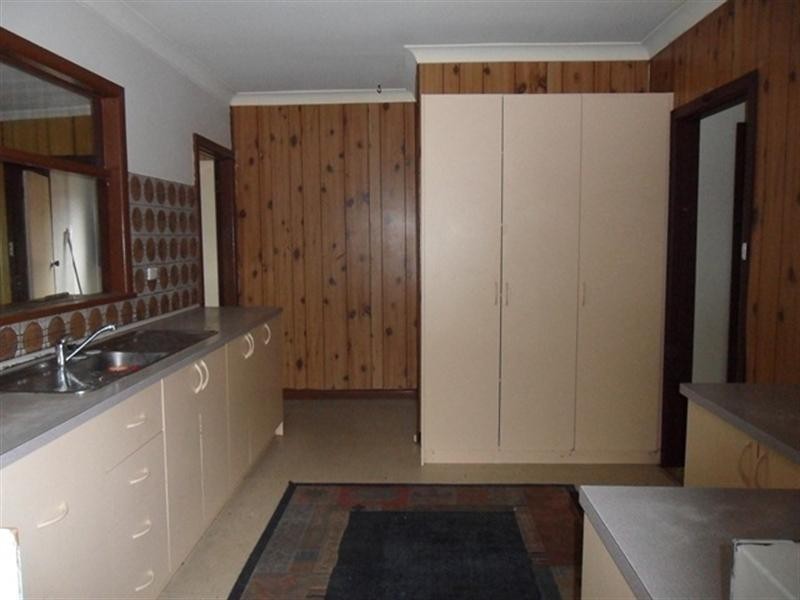 18 Wall Street, Noble Park VIC 3174