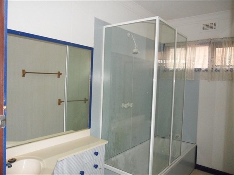 18 Wall Street, Noble Park VIC 3174