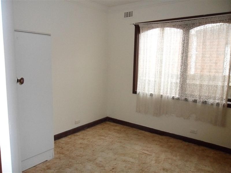 18 Wall Street, Noble Park VIC 3174