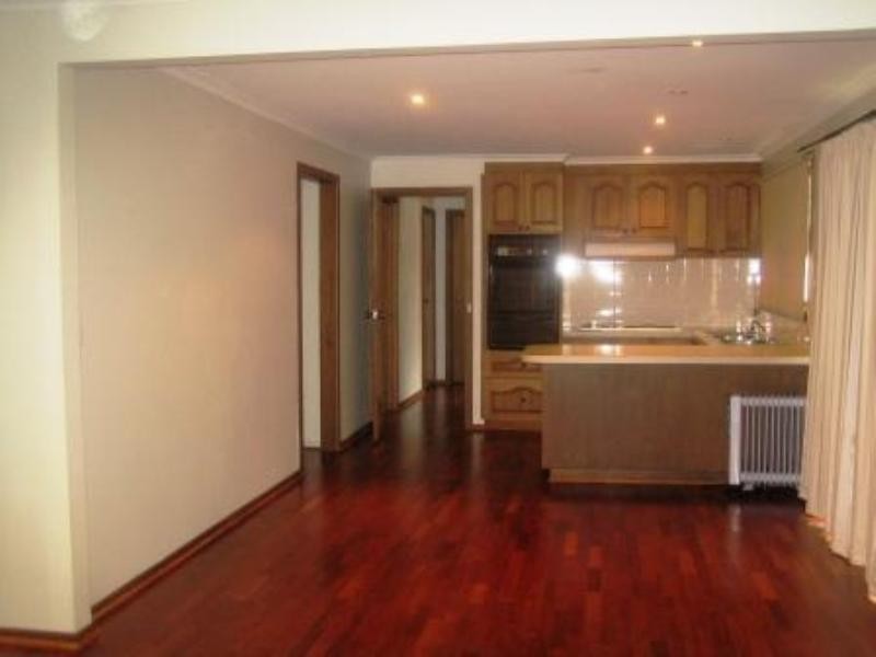 1/4 Selby Avenue, Noble Park VIC 3174