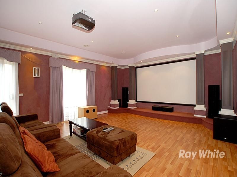 38 Coachwood Crescent, Narre Warren VIC 3805