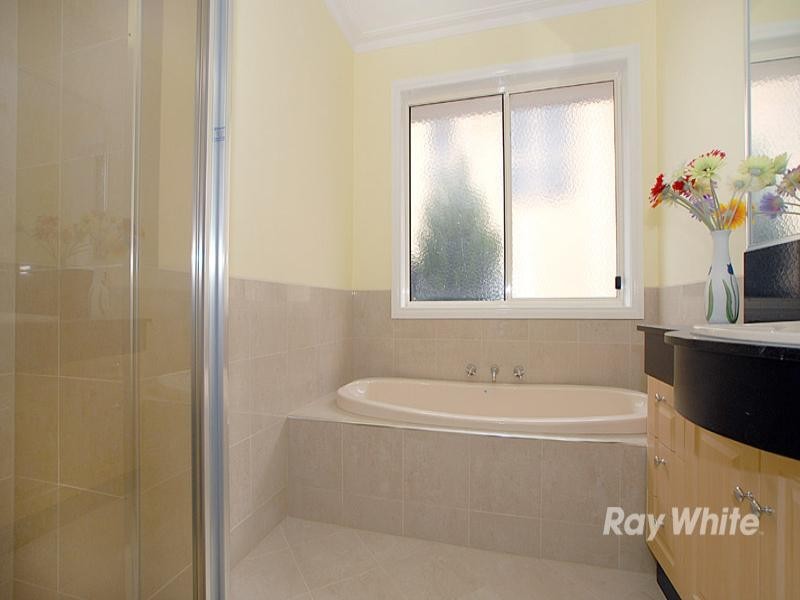 38 Coachwood Crescent, Narre Warren VIC 3805