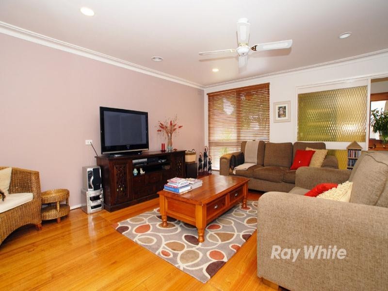 17 Andleon Way, Springvale South VIC 3172