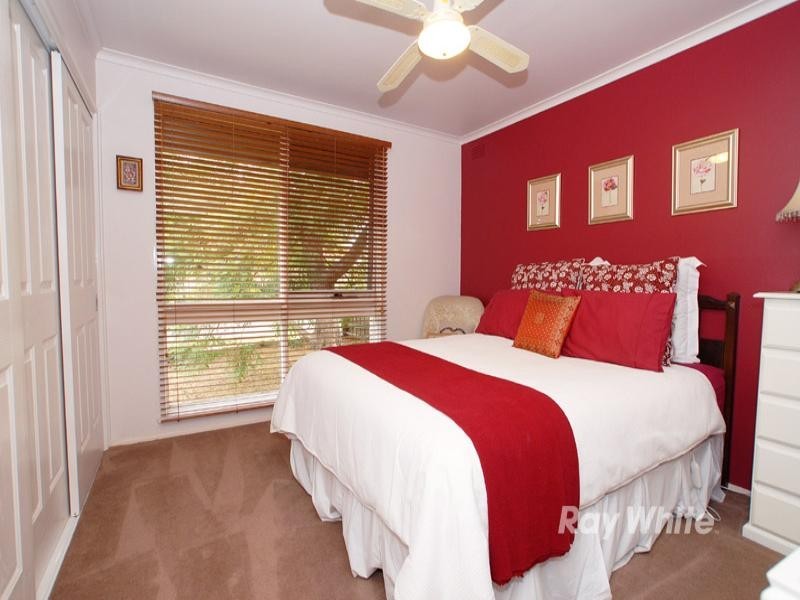 17 Andleon Way, Springvale South VIC 3172