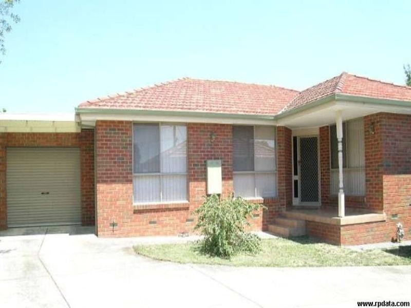 2/94 Outlook Drive, Dandenong North VIC 3175