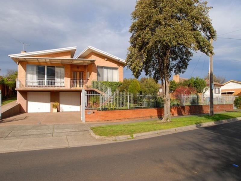 11 Sutherland, Dandenong VIC 3175