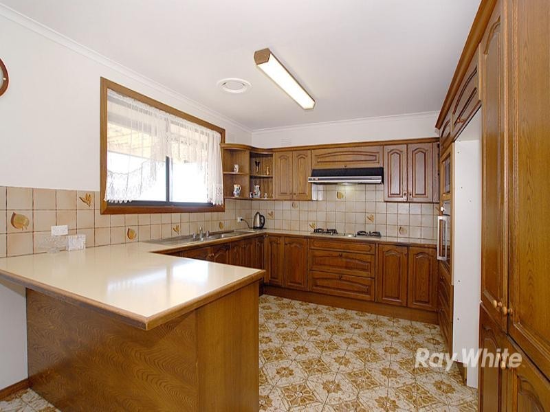 2 Cezanne Crescent, Wheelers Hill VIC 3150