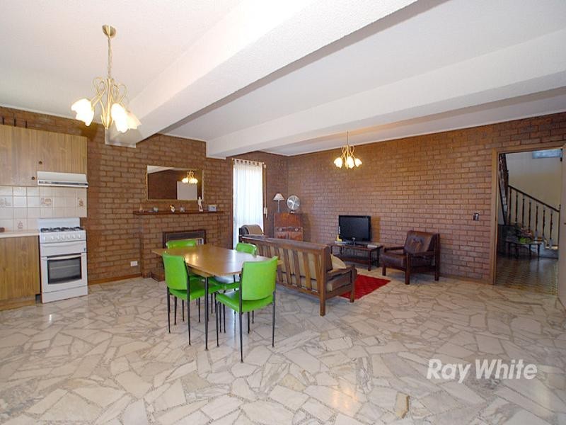 2 Cezanne Crescent, Wheelers Hill VIC 3150