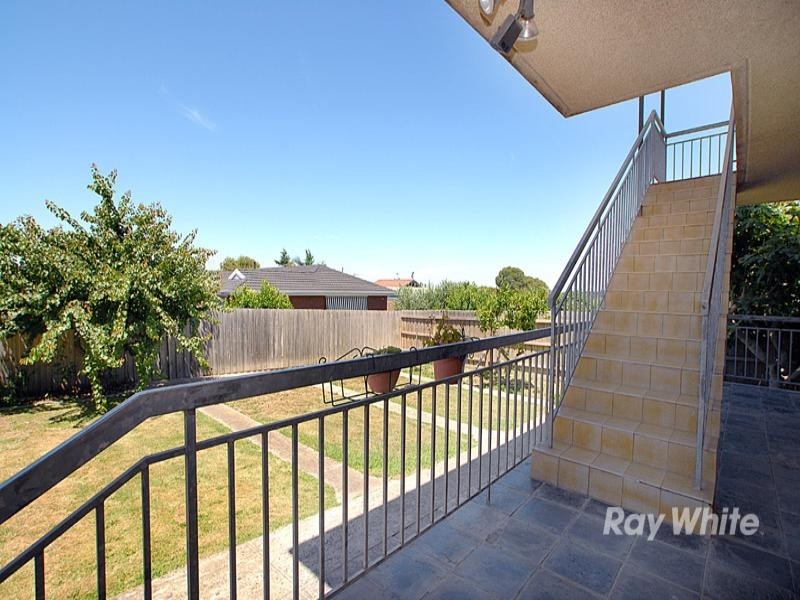 2 Cezanne Crescent, Wheelers Hill VIC 3150