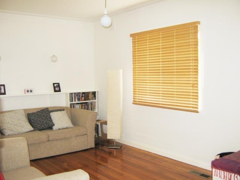 1/4 Phillip Avenue, Springvale VIC 3171