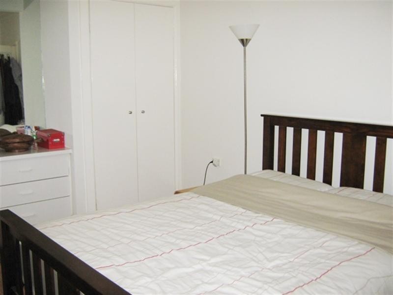 1/4 Phillip Avenue, Springvale VIC 3171