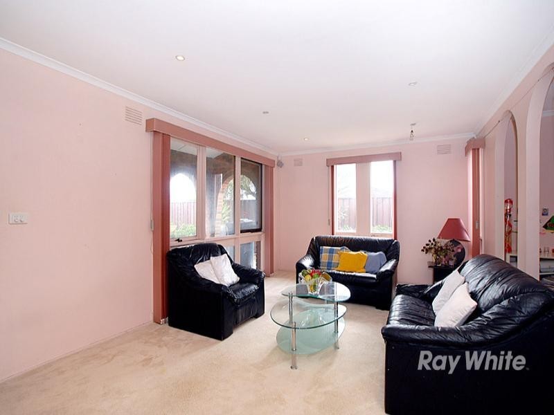 17 Waddington Crescent, Springvale South VIC 3172